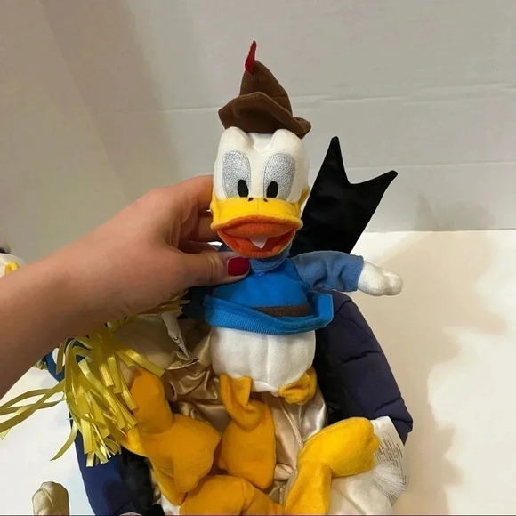 Disney Store 65th Anniversary Donald Duck Bean Bag Hat Plush Set - Picture 4 of 11